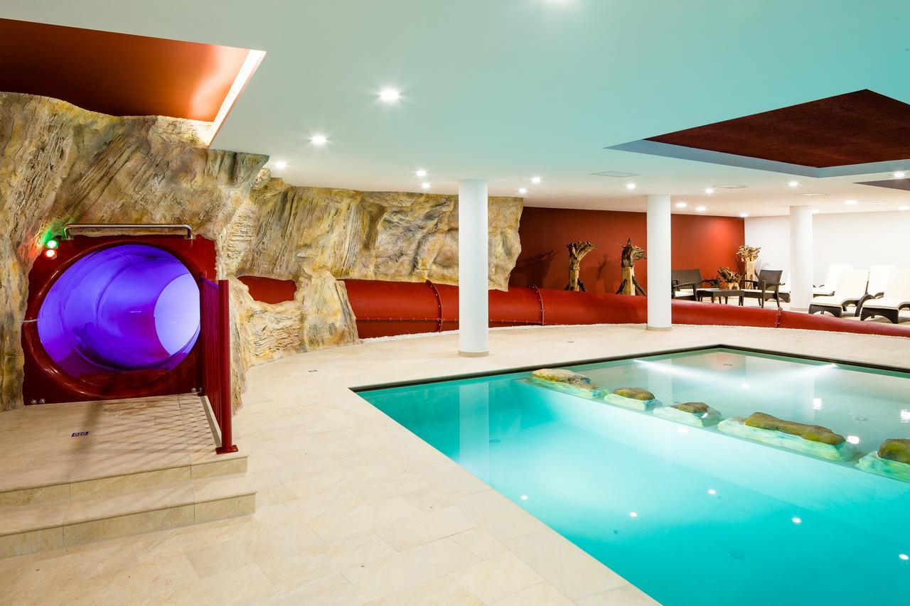 Hotel Almina Racines Esterno foto